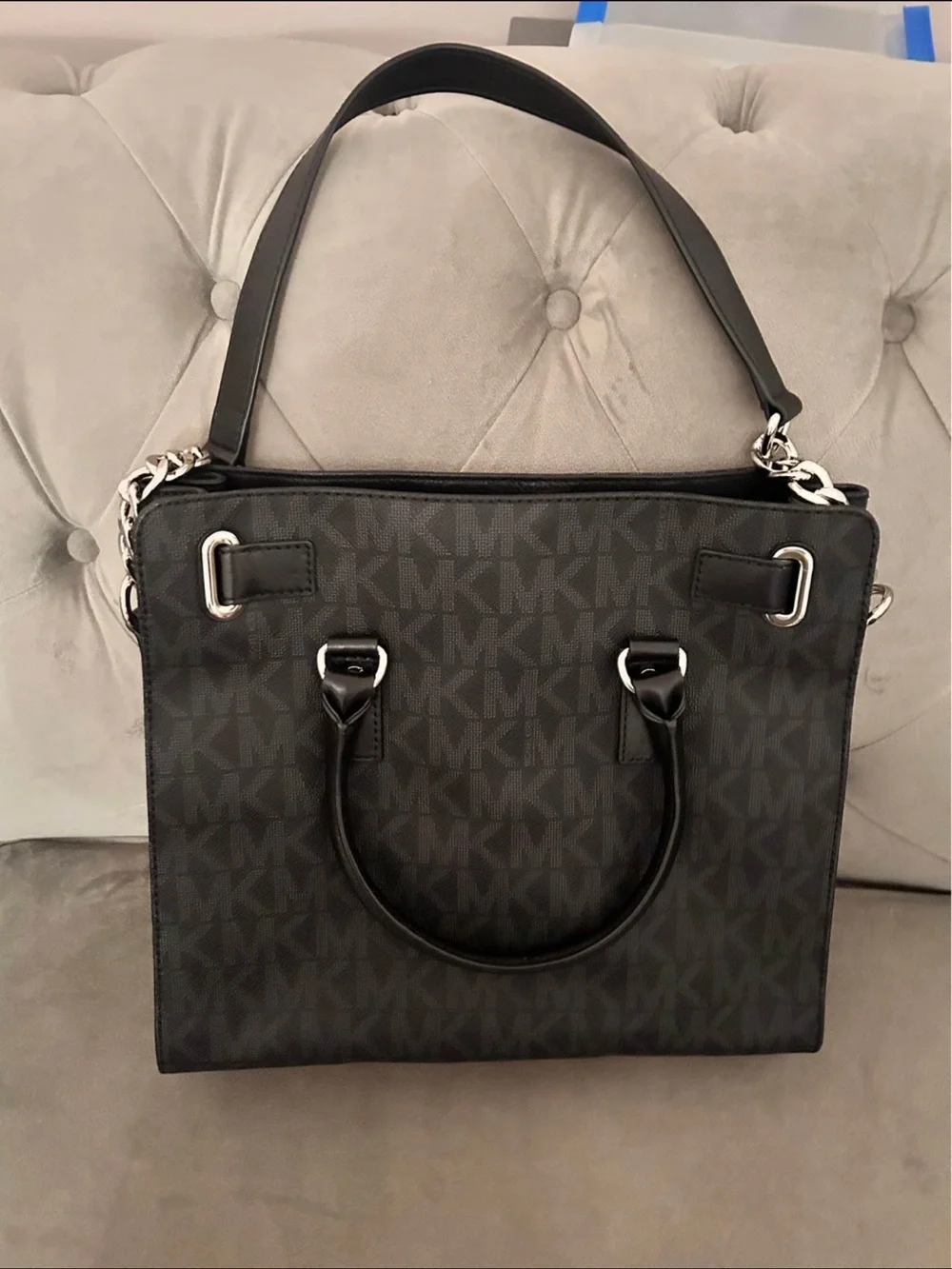 Michael Kors sophisticated michael